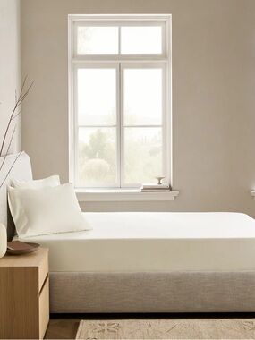 QUINCE Classic Organic Percale Fitted Sheet Queen Ivory 7091